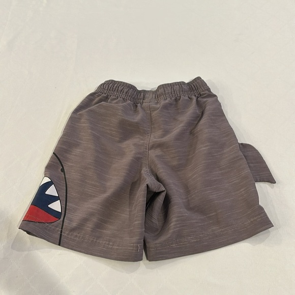 Hanna Andersson 3D SHARK SUNBLOCK CREATURES SWIM SHORTS TRUNKS 120 US 6-7 EUC - Picture 3 of 3